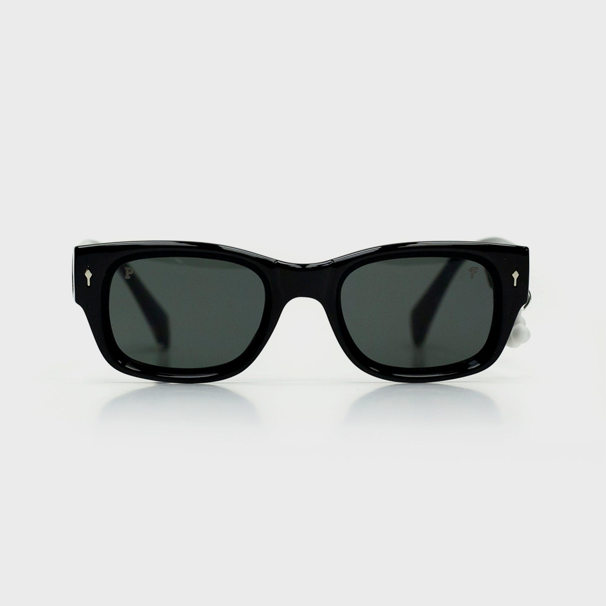 Atlas Black sunglasses by Fento – bold black frame with sharp, modern design.