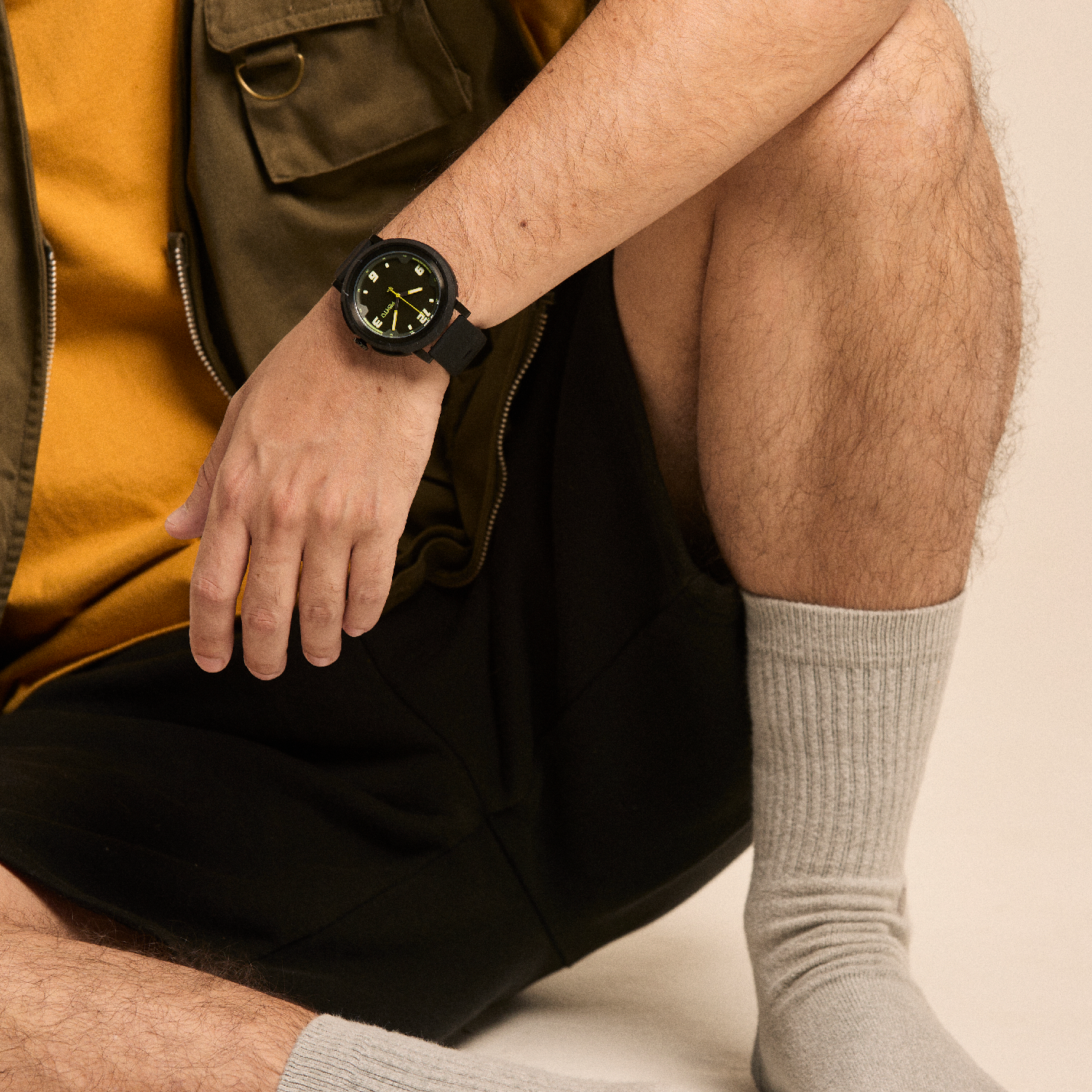 Fento Bolt Sport – the perfect black watch for a sporty, urban look.