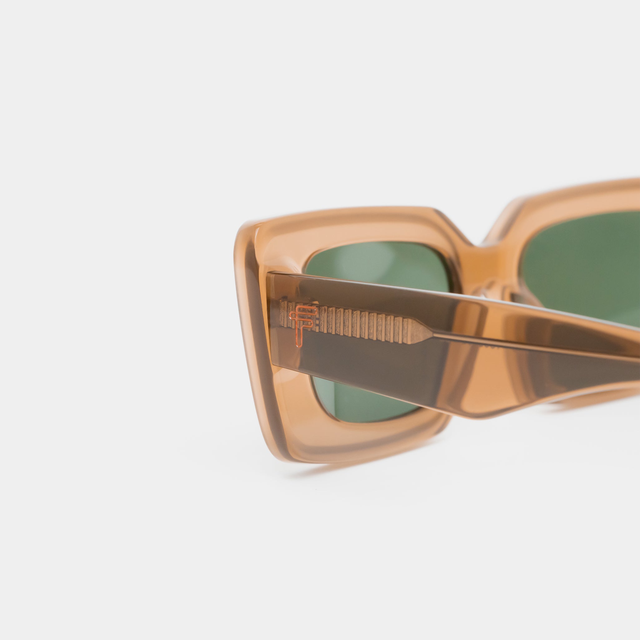 Fento Cameron Brown – square sunglasses in amber-toned acetate.
