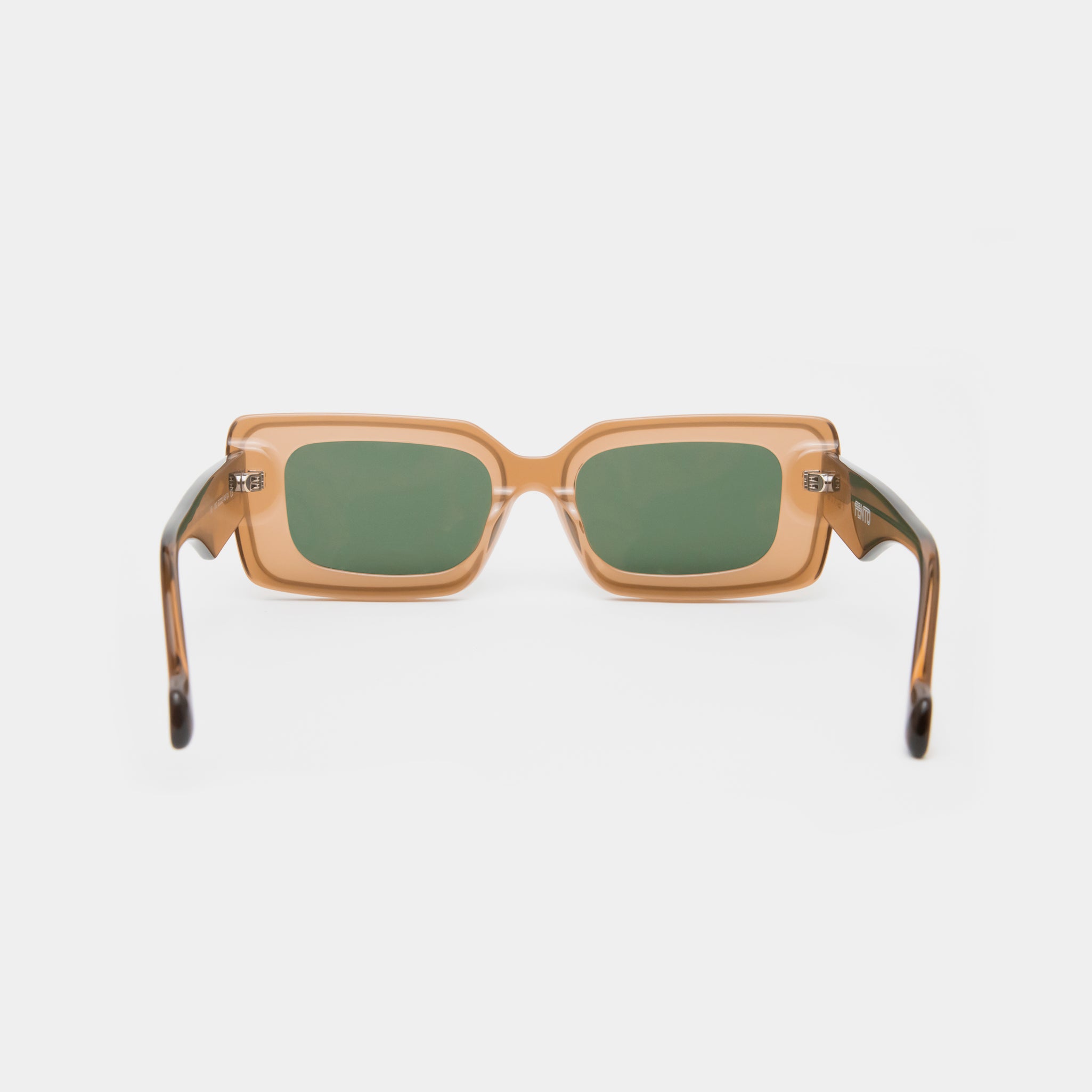 Fento Cameron Brown – square sunglasses in amber-toned acetate.
