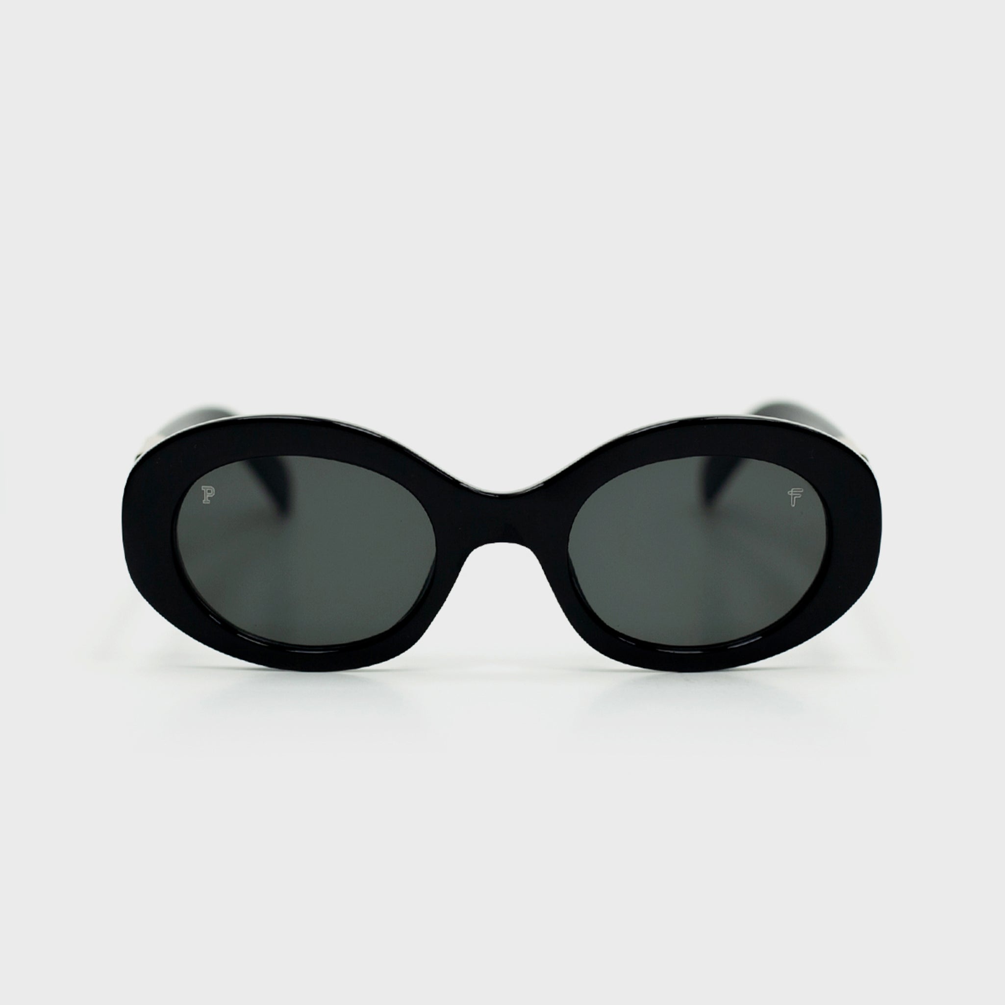 Eter Black sunglasses by Fento – bold all-black frame with futuristic style.