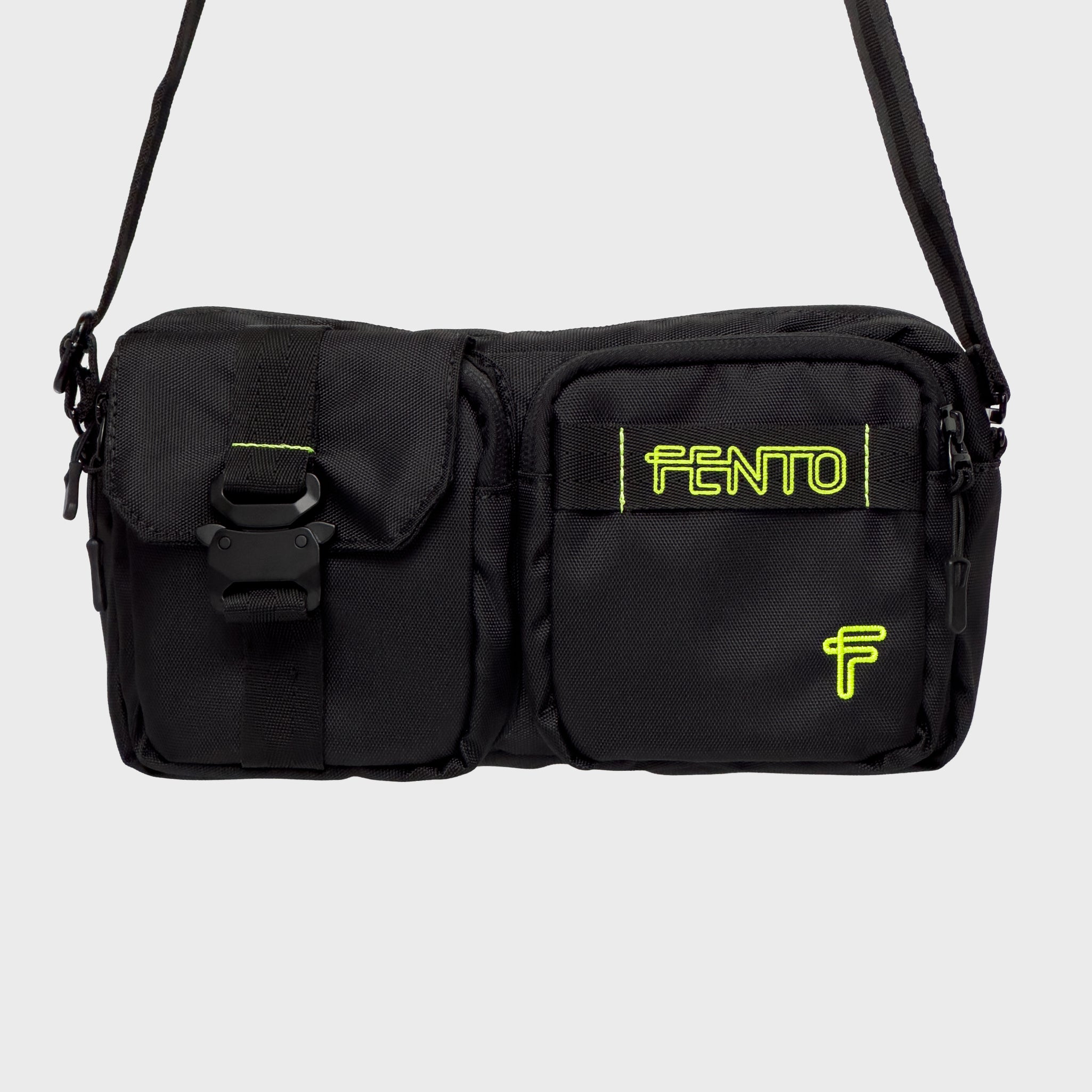 Black canvas belt bag – practical, durable, and perfect for an active lifestyle.