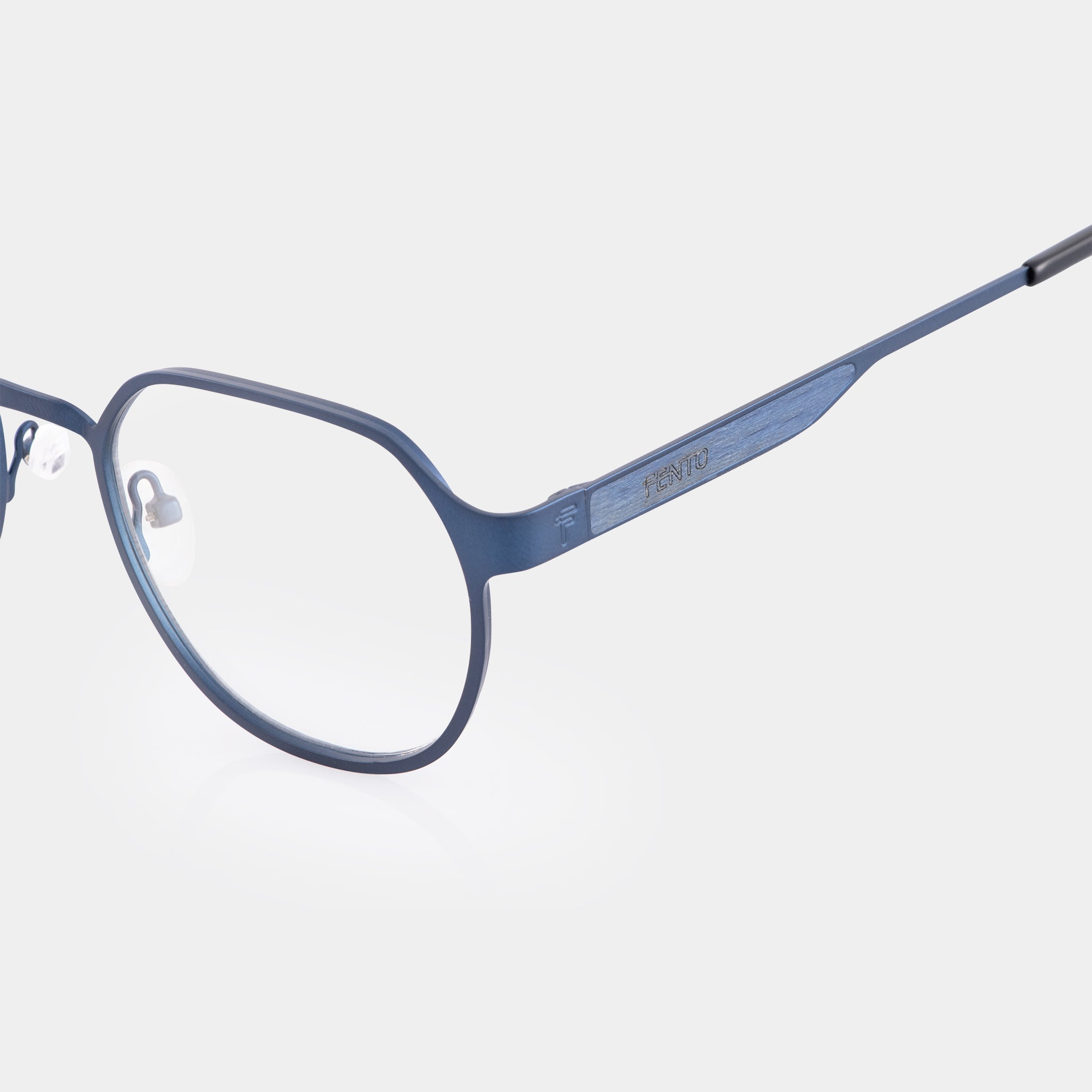  Unisex Freeport eyeglasses – navy steel frame with clean-cut design and urban feel.