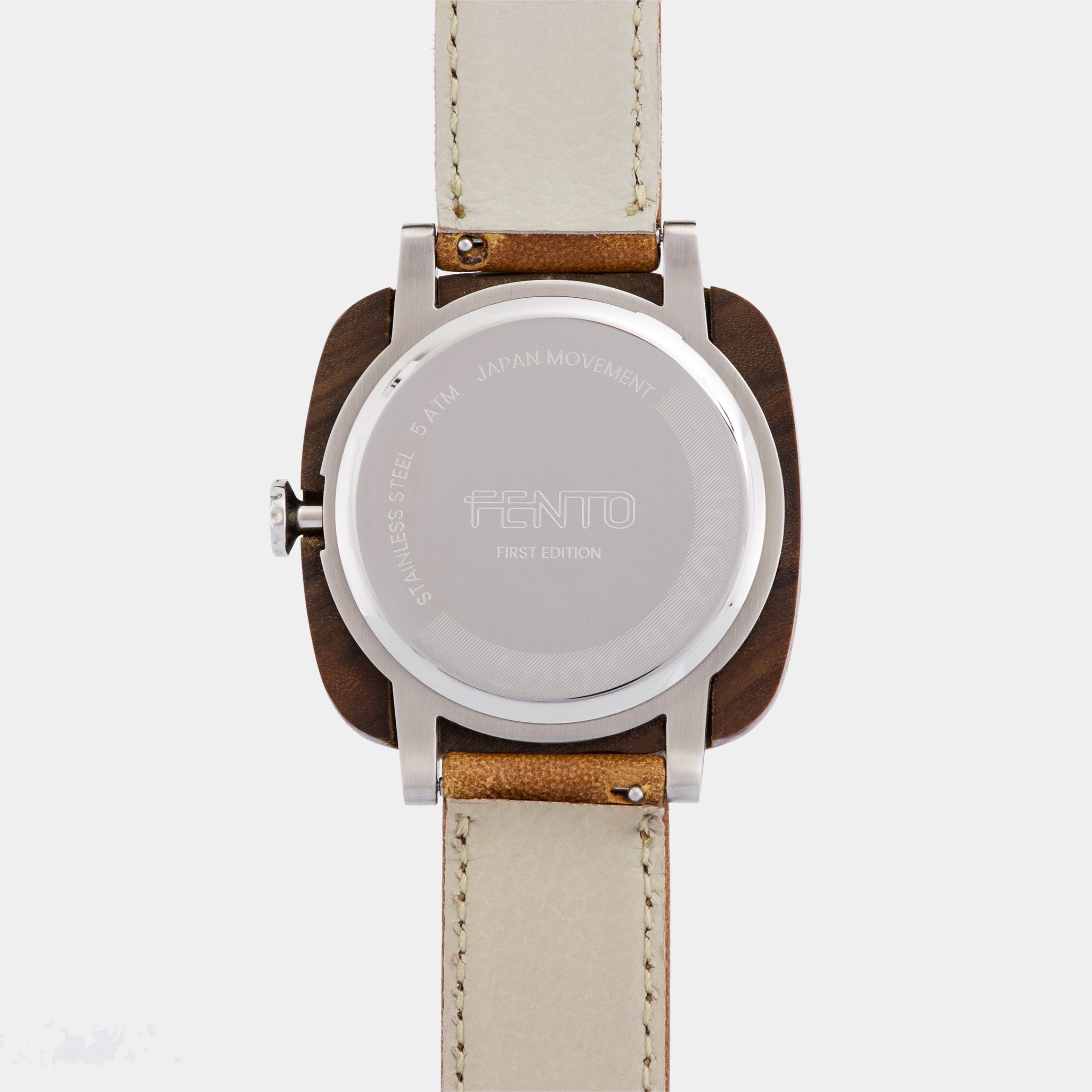 Fento Foster watch – nature and sophistication united in wood and leather.
