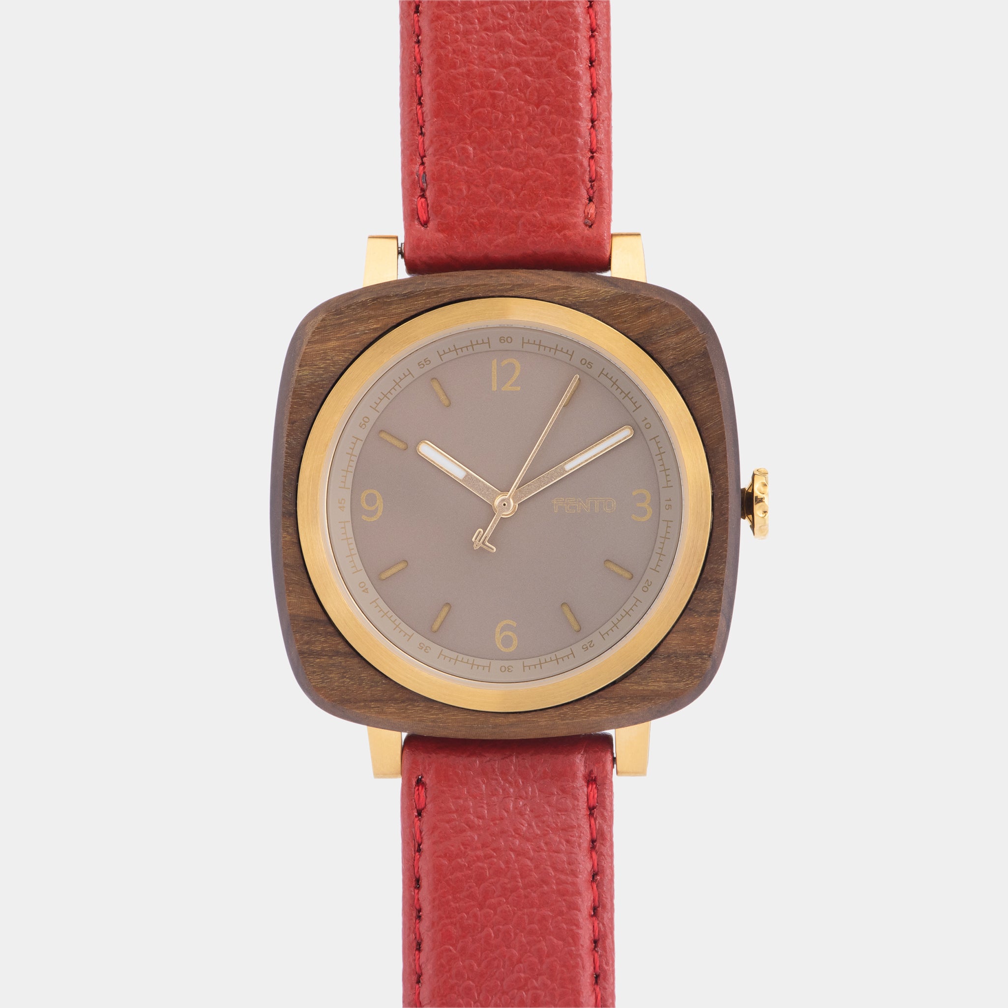 Reloj Foster de Fento – elegante combinación de madera, detalles dorados y correa de cuero rojo.