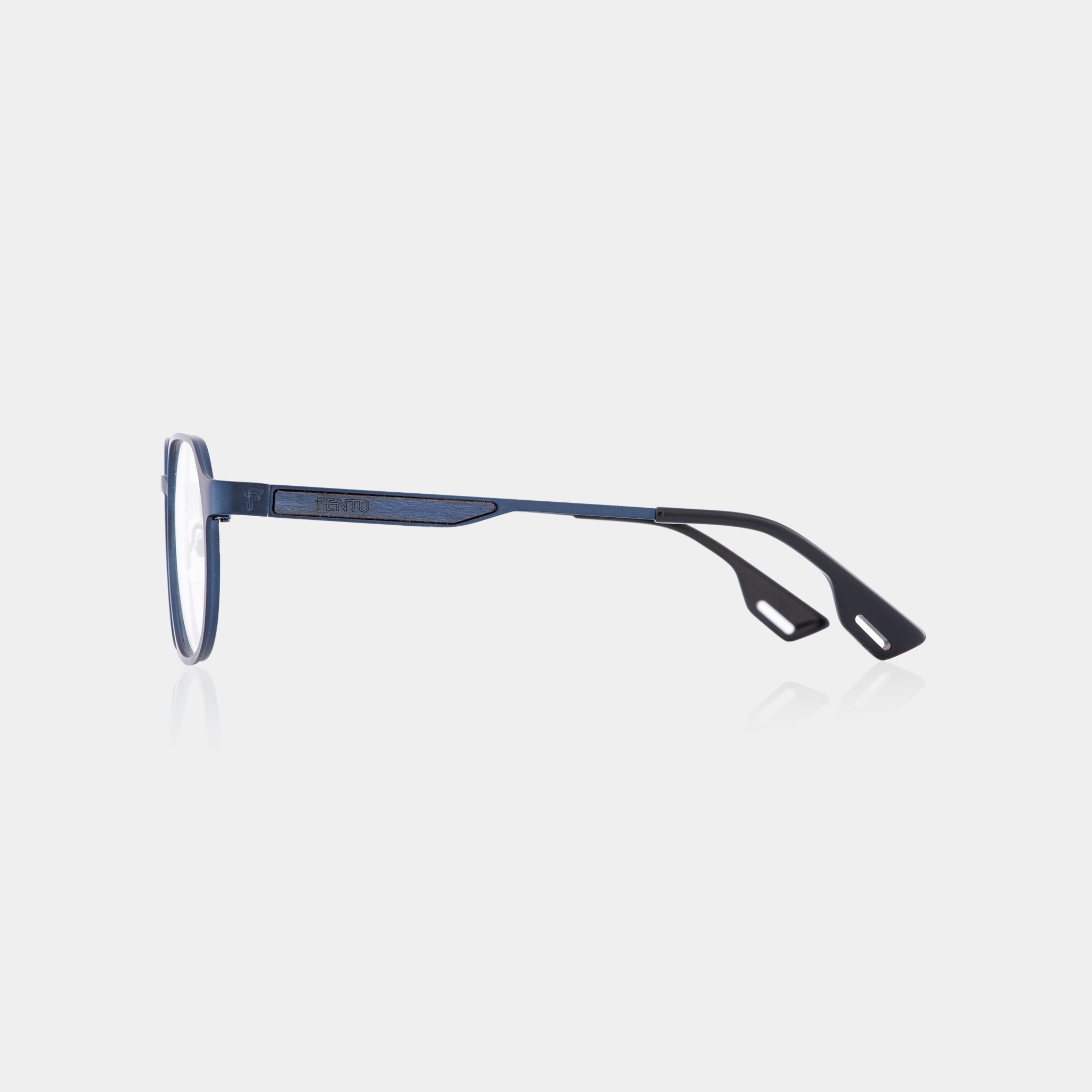  Navy steel Freeport eyeglasses – bold and modern frame with subtle color contrast.