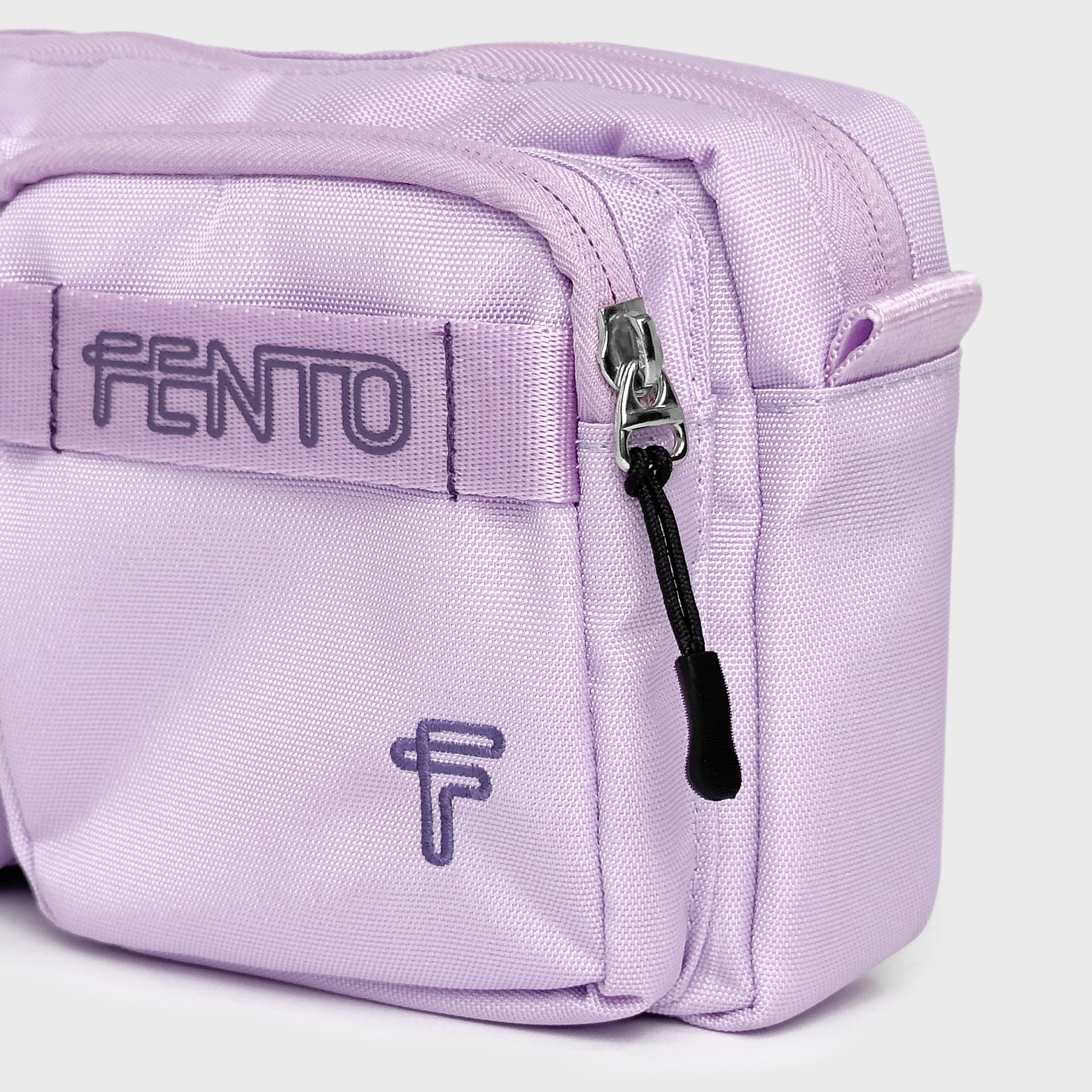 Lilac utility belt bag – perfect mix of practicality and style for everyday use.