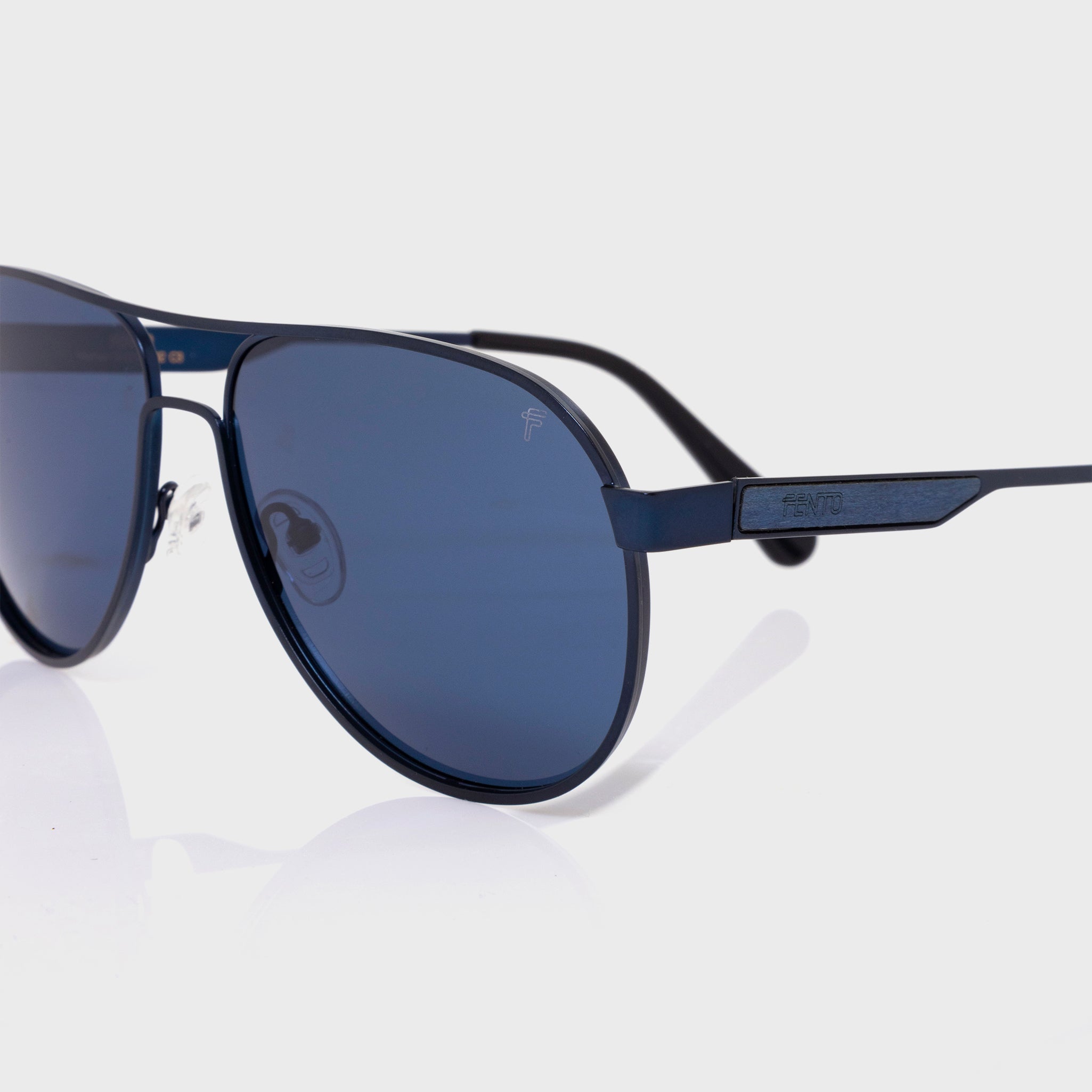 Fento Nomad sunglasses – navy steel frame crafted for modern lifestyles.