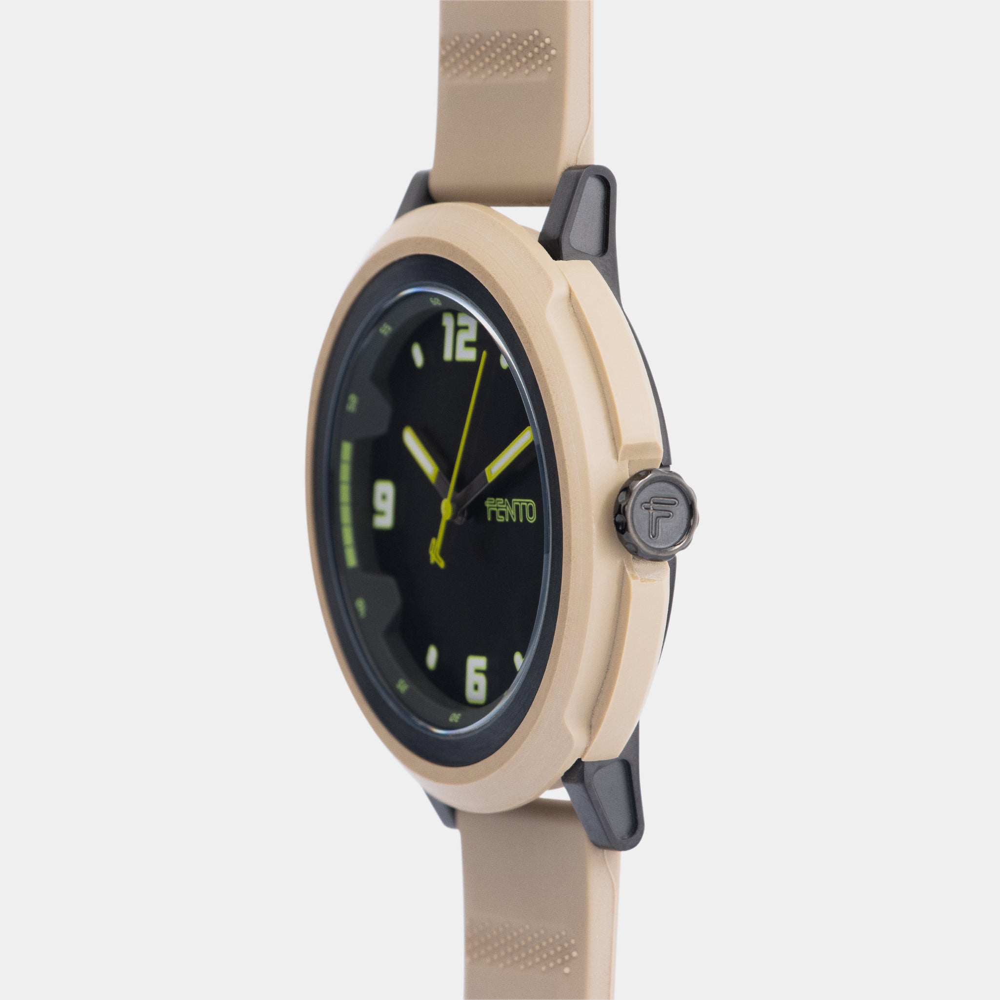 Sporty Bolt watch in beige – combining durability and casual style.