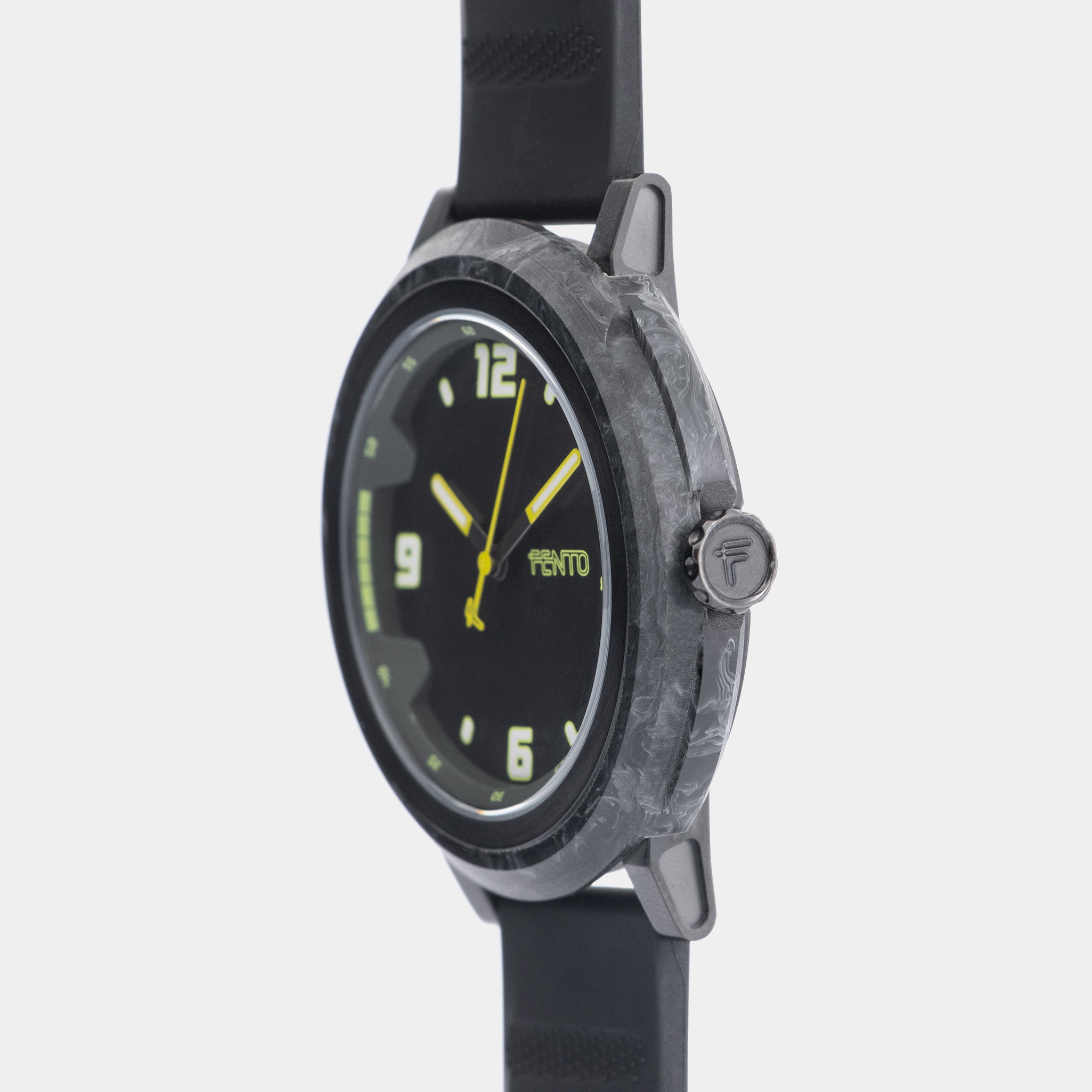 Fento Bolt Watch – bold black style with lightweight strength and comfort.