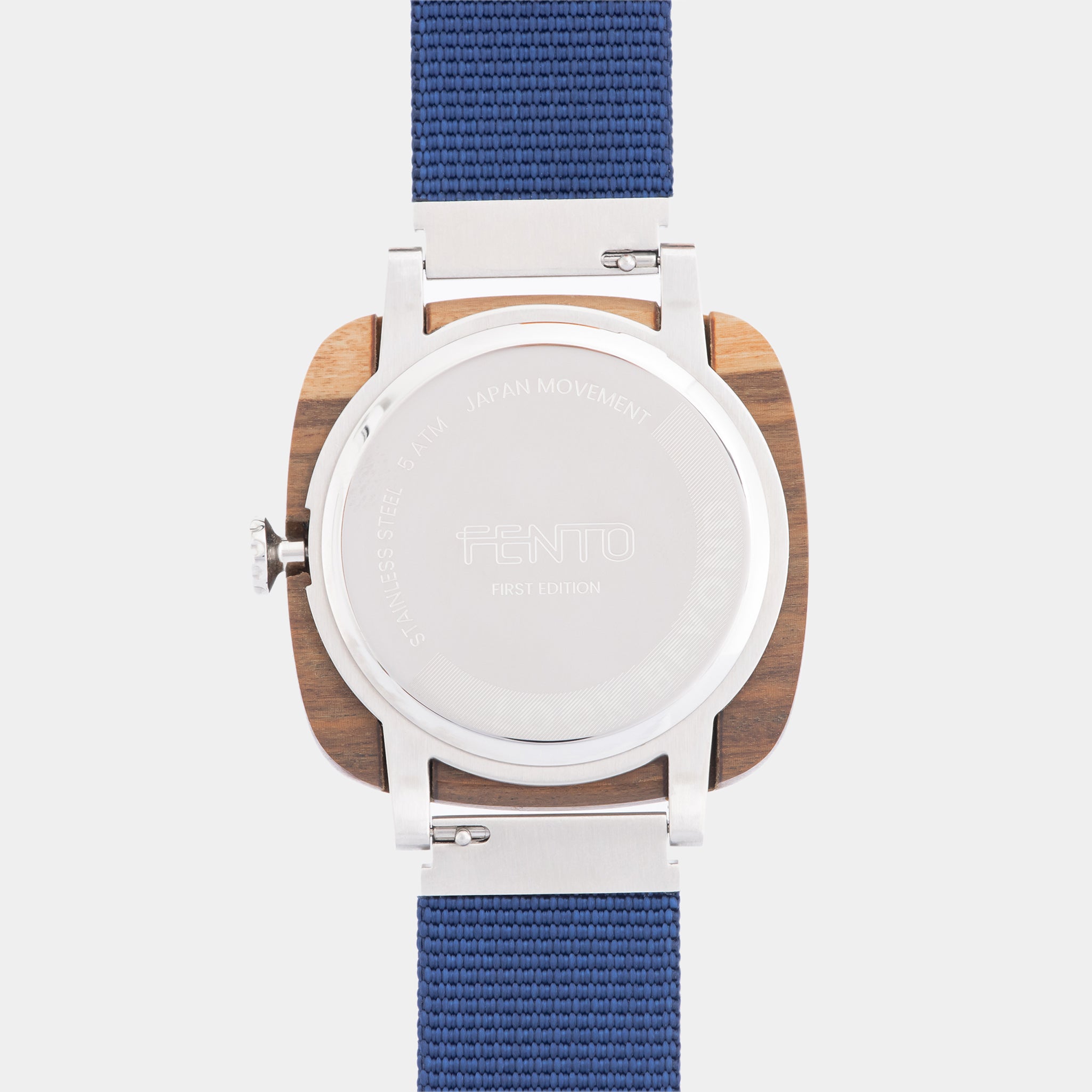 Foster Watch for men – stylish blend of warm wood and casual blue nylon.