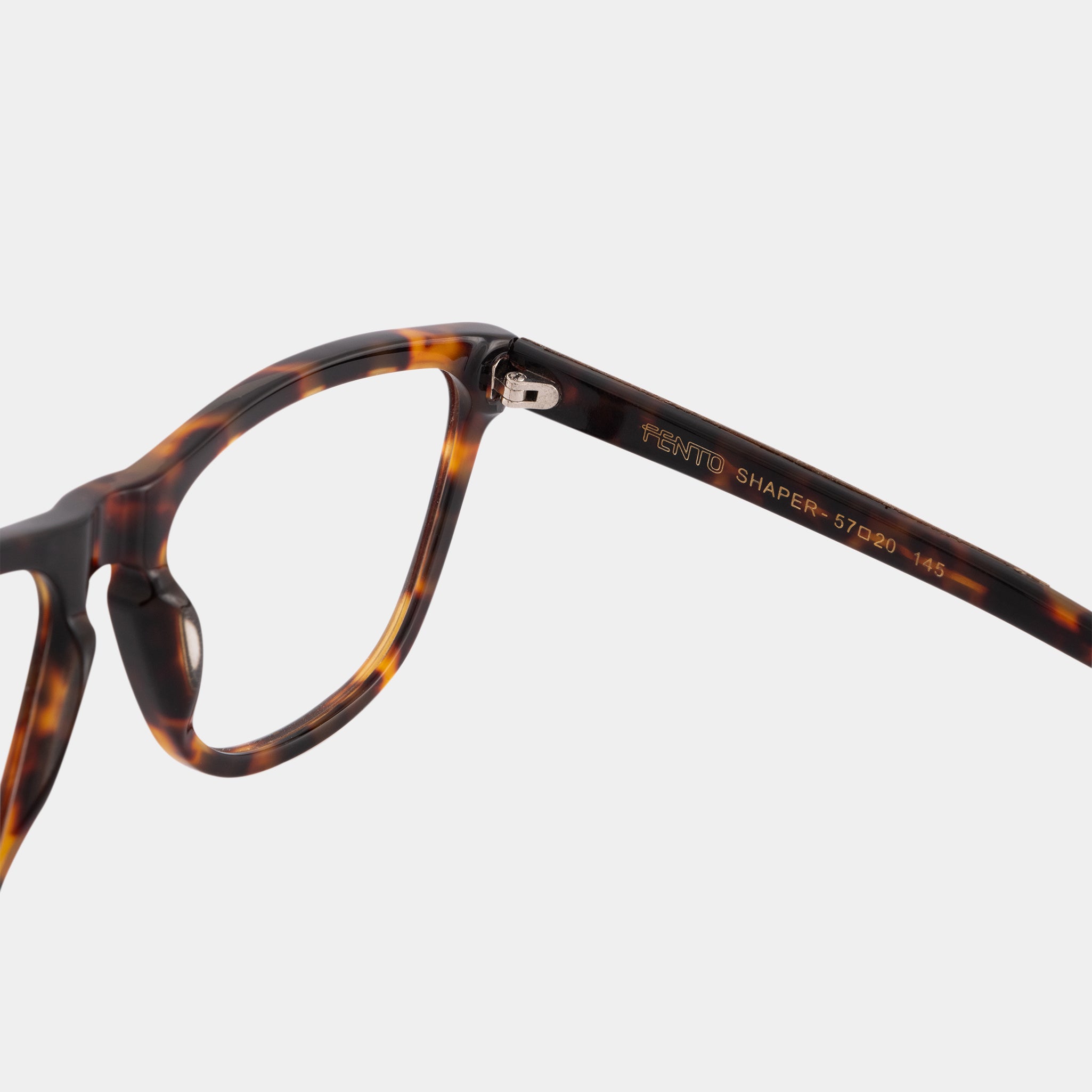 Tortoise-style Shaper glasses – an essential staple for any wardrobe.