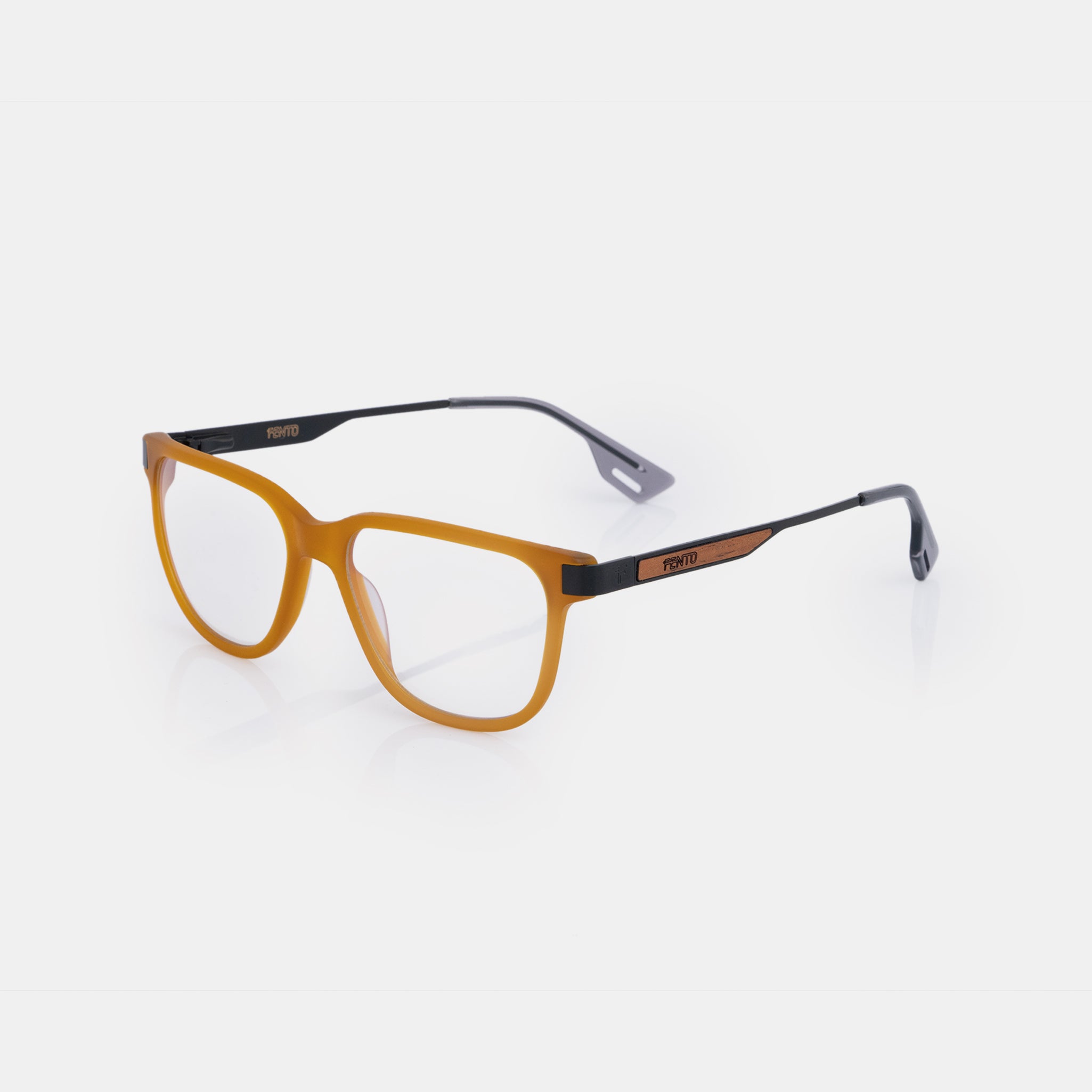 Iron frame by Specta – a bold fusion of translucent honey tones and deep black contrast.