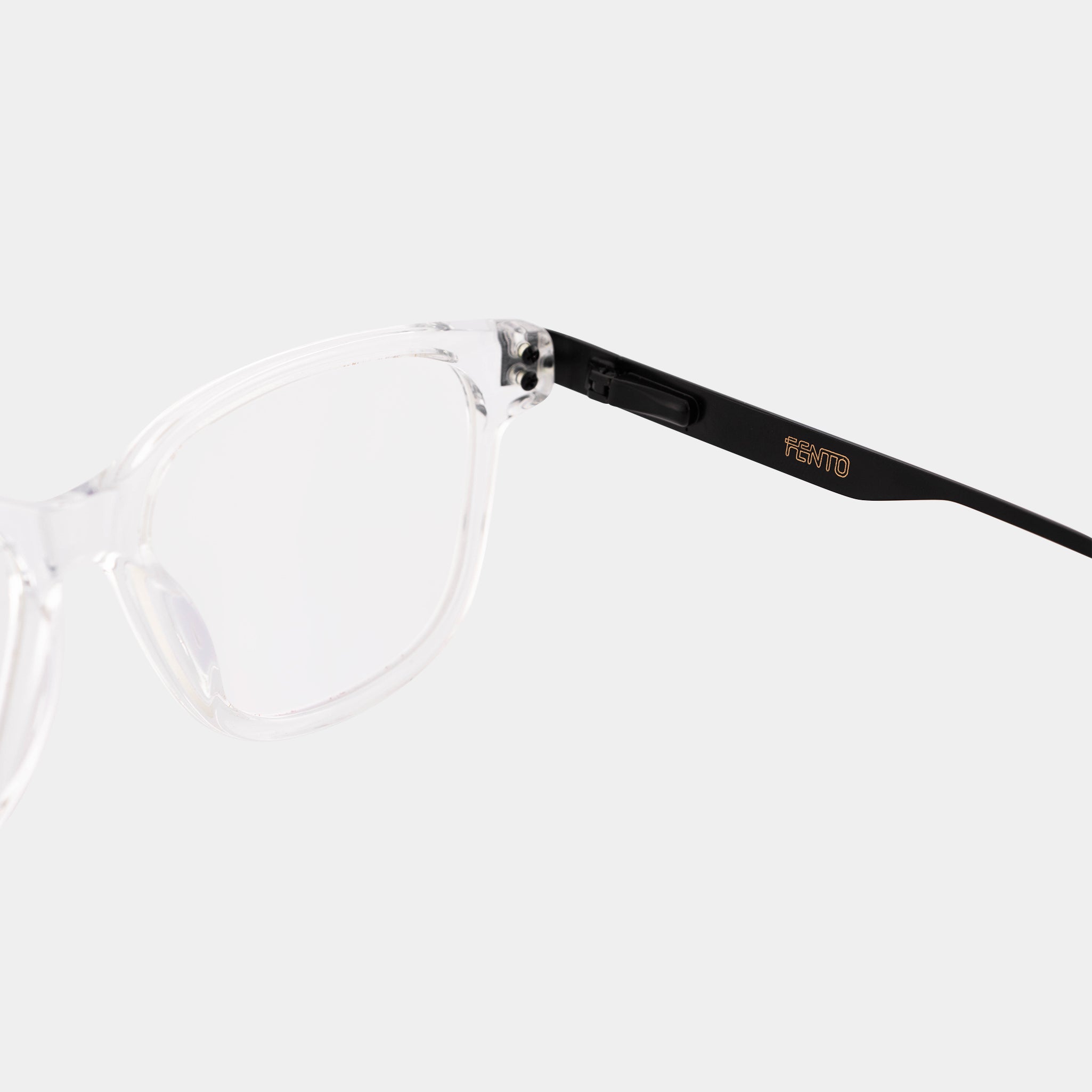 Specta Iron transparent acetate eyeglasses – durable, stylish, and made for daily comfort.