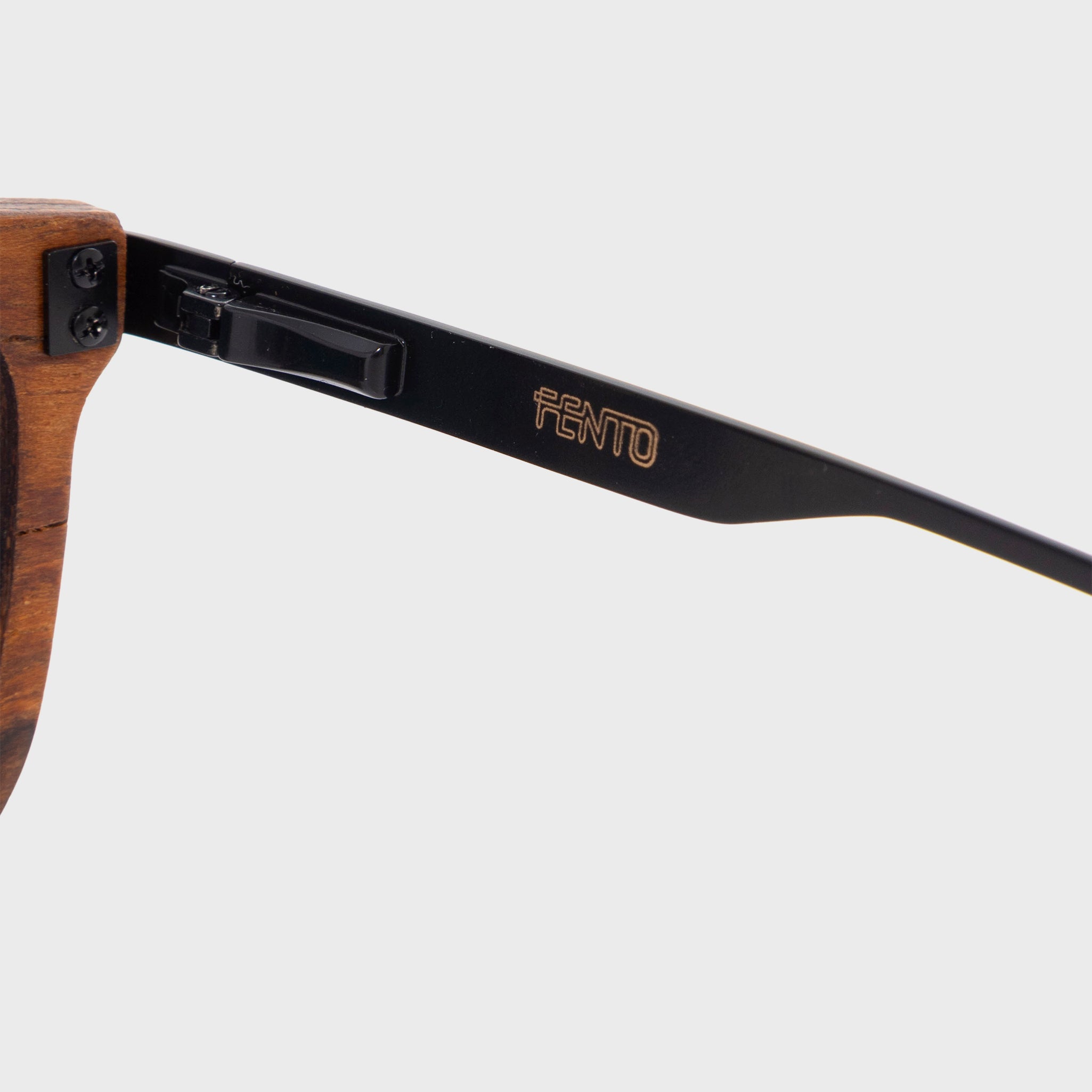 Specta Sunglasses – brown wood frame with black steel details, elegant and durable.