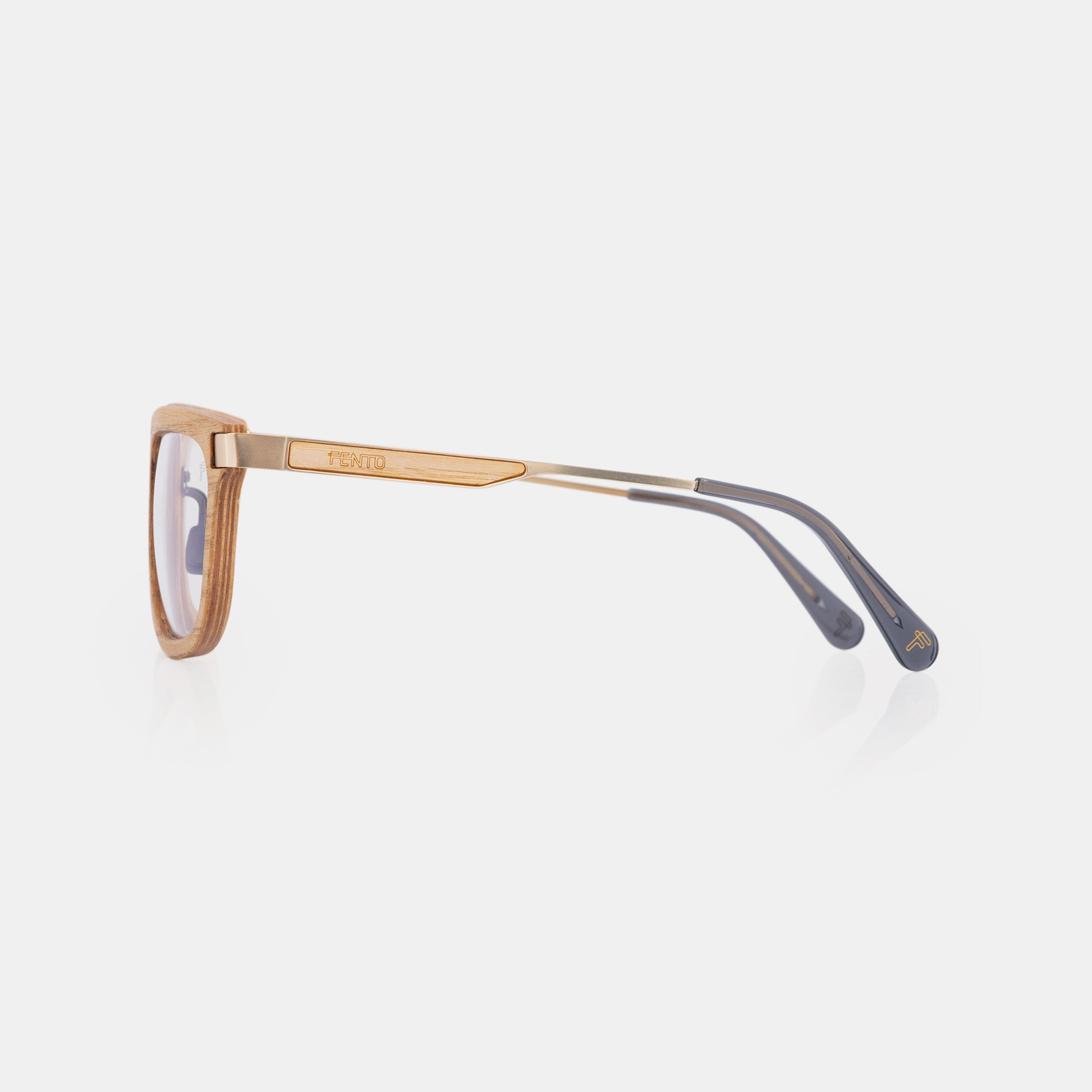 Specta Ash Gold frame – blending natural ash wood with sophisticated gold details.